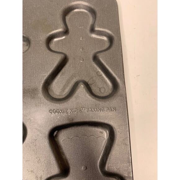 Nestle Toll House Cookie Kids Baking Pan Gingerbread Girl Boy 10x7" METAL - Picture 4 of 6